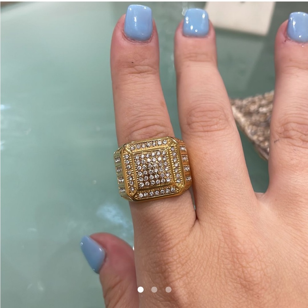 Iced out ring - Picture 1 of 2
